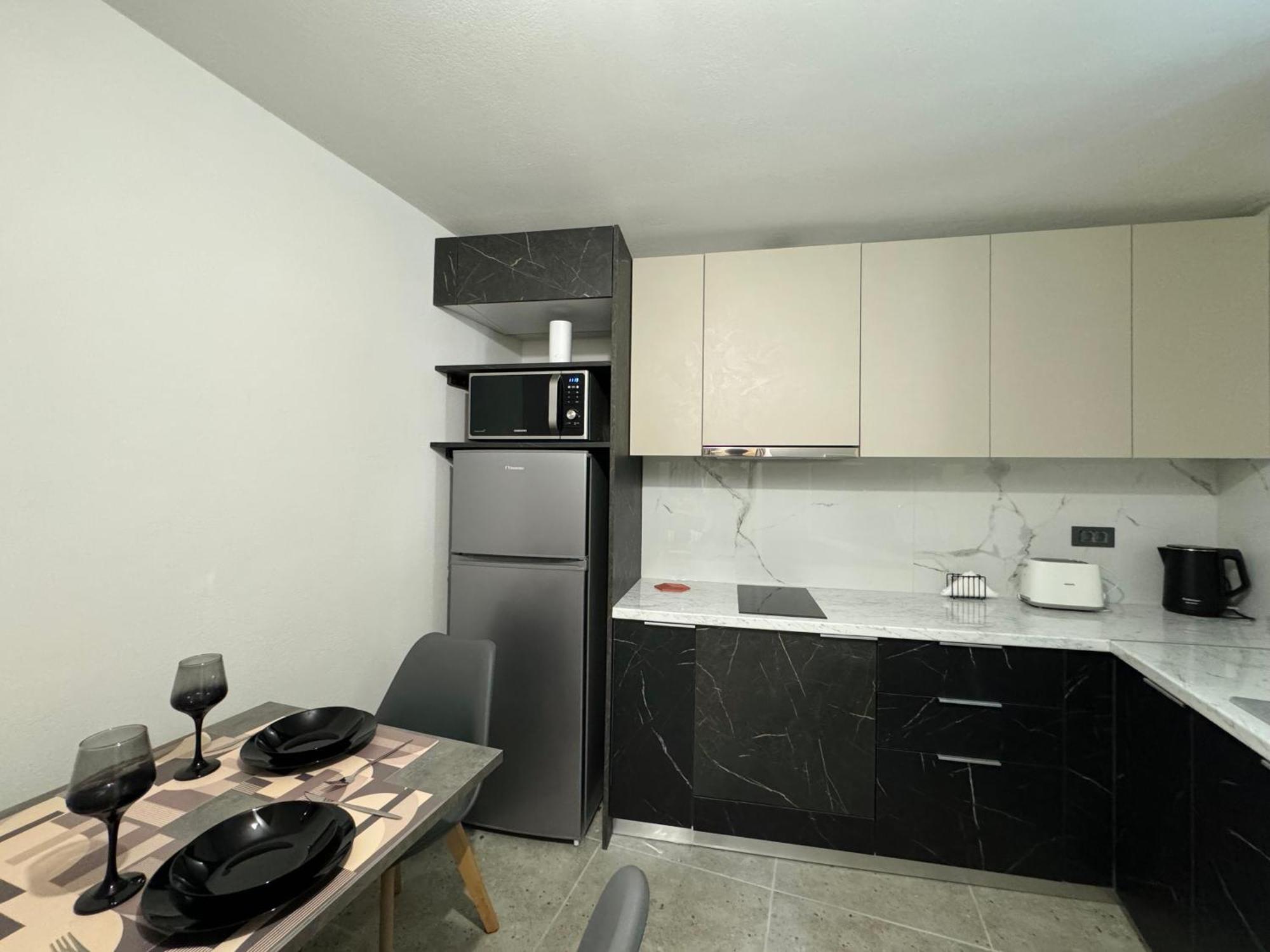 Charming 2br Basement Near Akropolis By Kozy Koala Athens